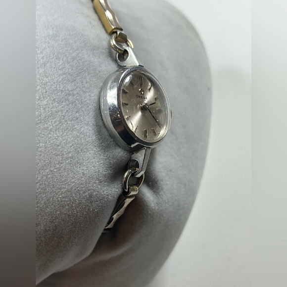 OMEGA Mechanical manual winding Cal. 484 stainless steel Ladies Watch from 1965 - Picture 9 of 12